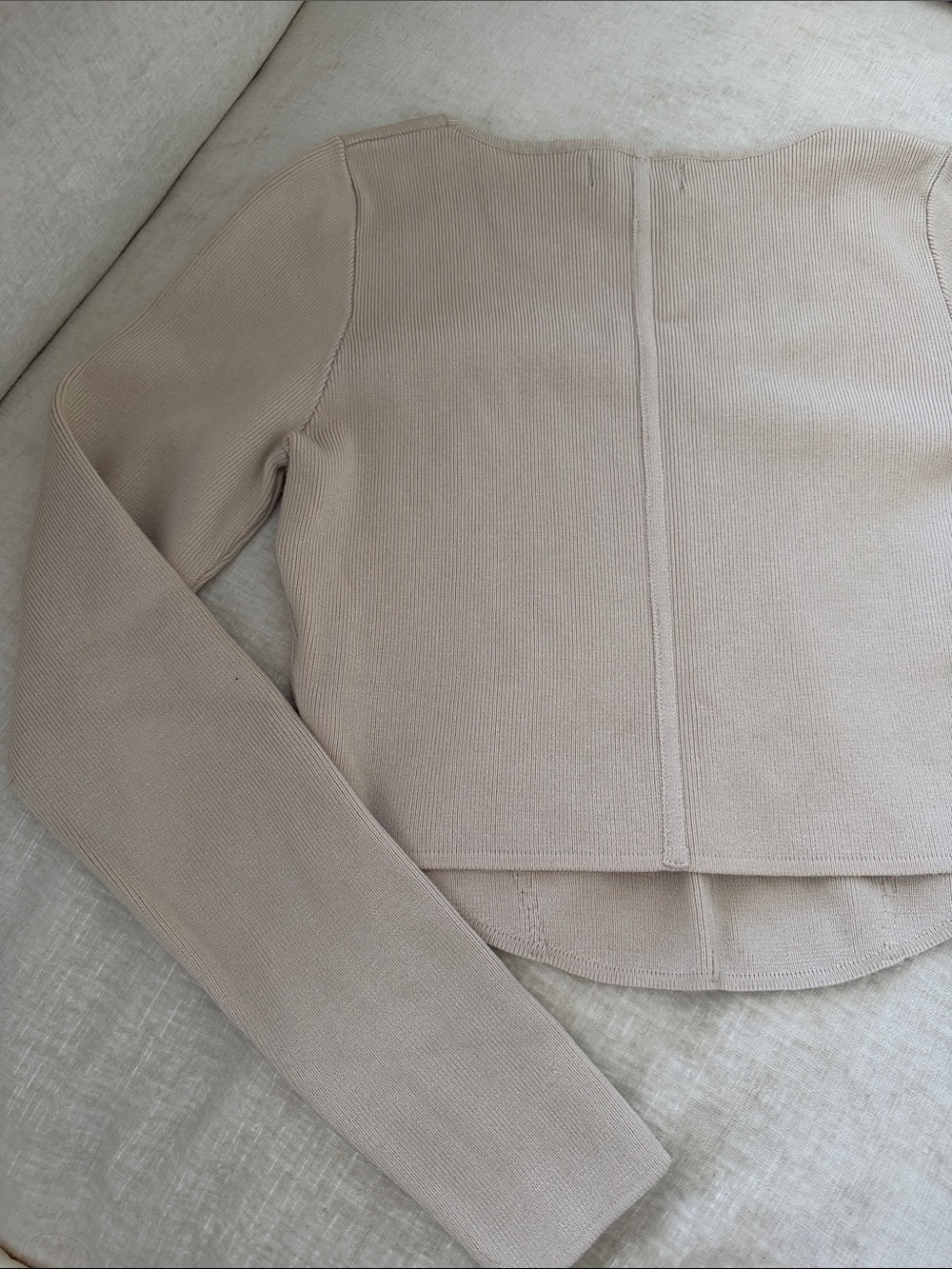 House of Harlow 1960 Beige Long Sleeve Scoop Neck Top - Picture 5 of 5